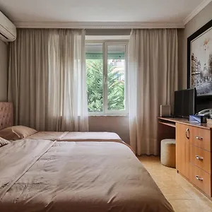 Center Cozy Apartment